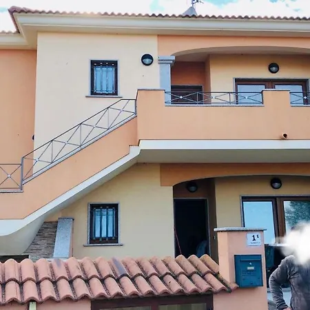 Domus Lu Bagnu Holiday home
